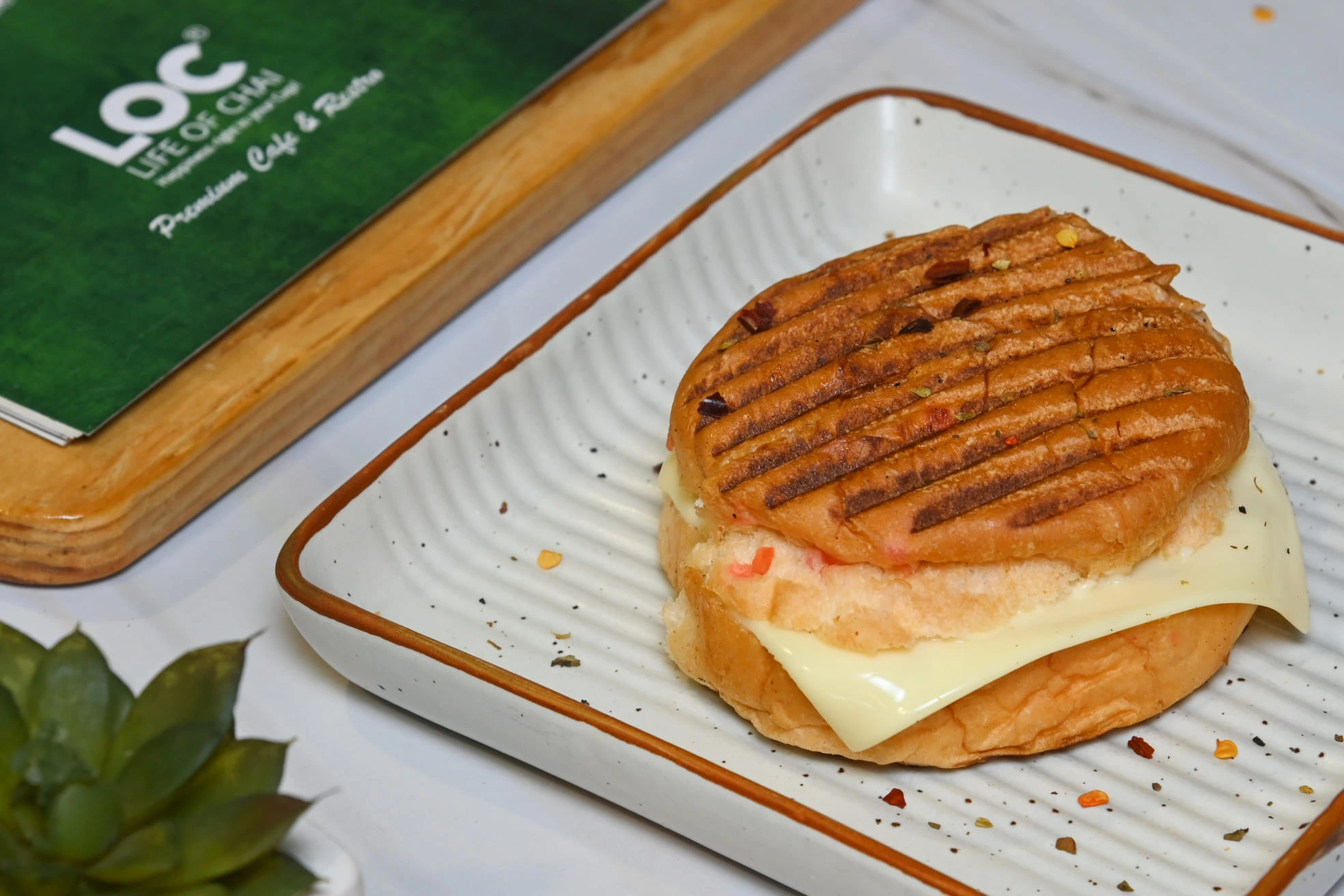 Cheese Grilled Bun Maska